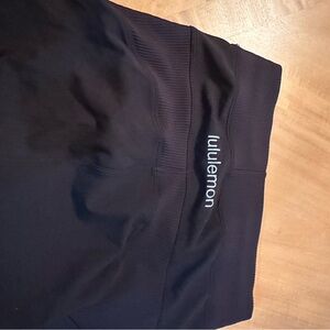 LULULEMON new ambition 25” limited edition black leggings / tights size 4